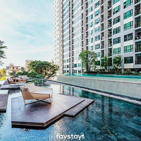 Favstay - The Base Central Паттая Екстер'єр фото