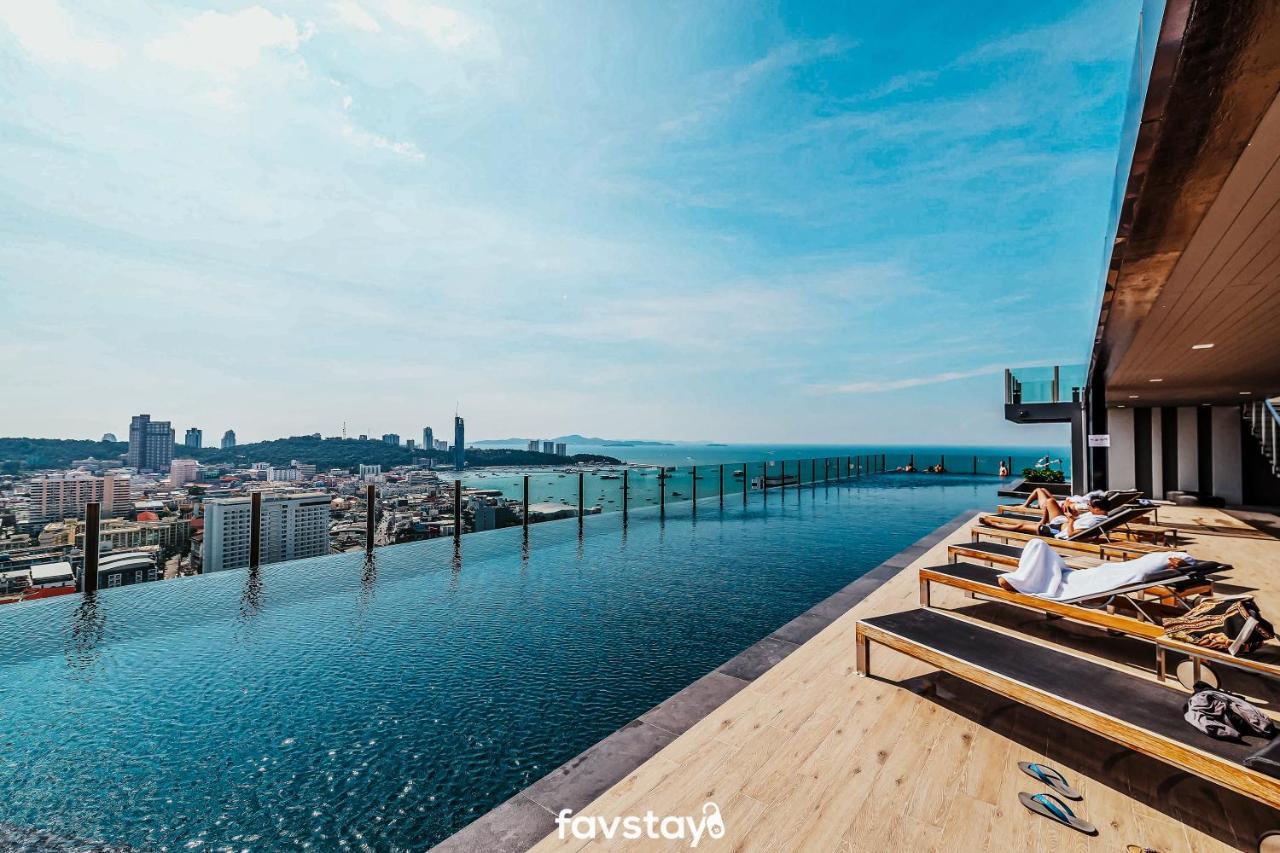 Favstay - The Base Central Паттая Екстер'єр фото